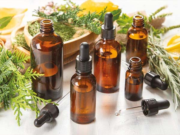 Lợi ích khi gia công tinh dầu gốc nước hoa Catchers