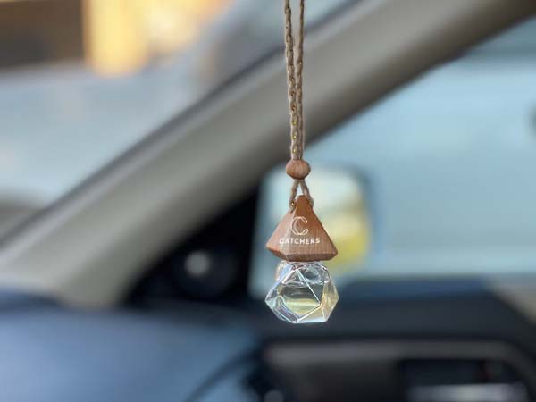 Tinh dầu treo xe Catchers